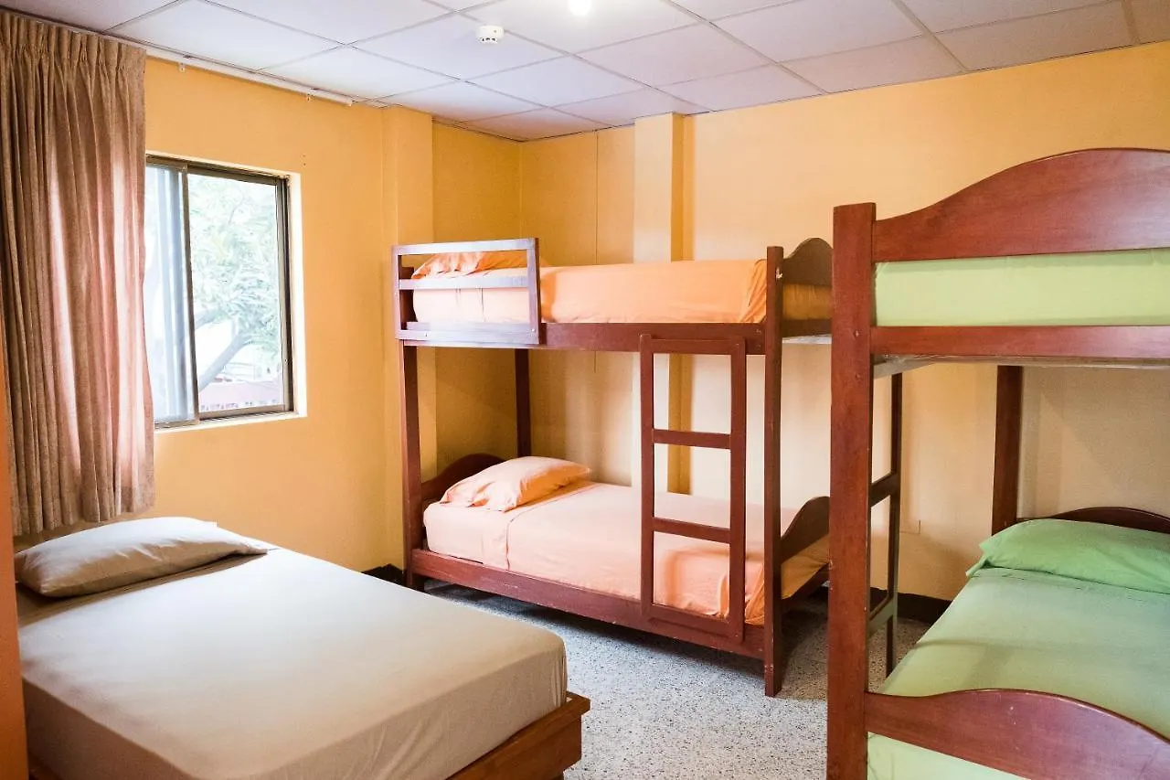 Hostel Nucapacha 과야킬